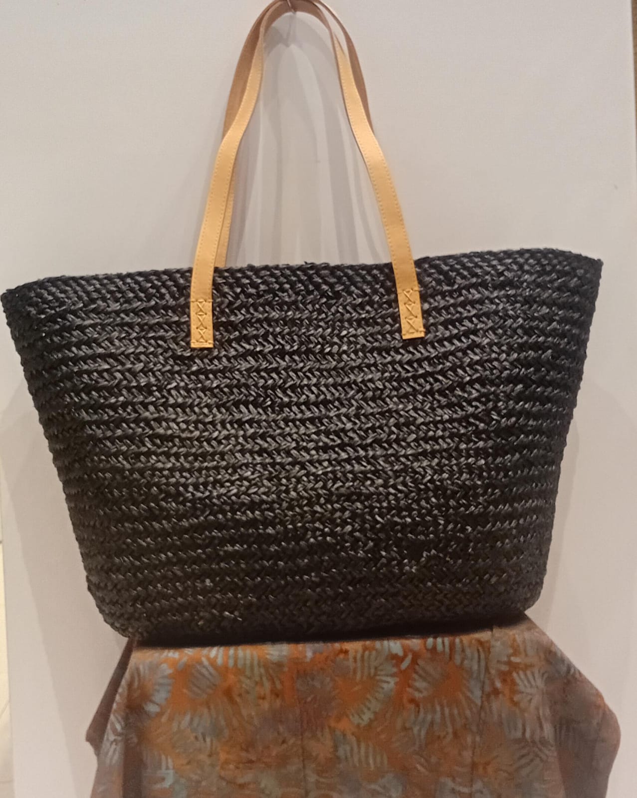 Minimalist Black Macrame Bag – Handwoven Tote for Everyday Use